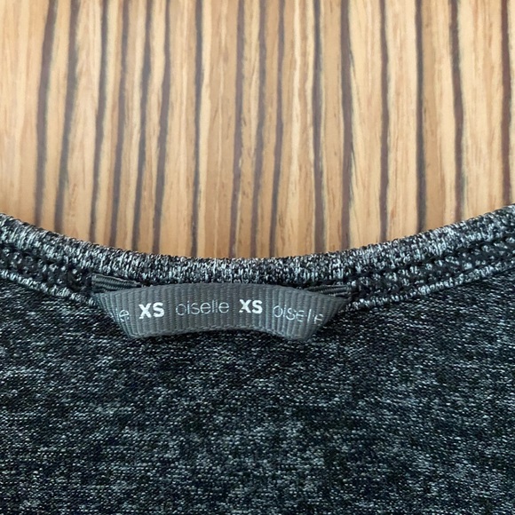 Oiselle - Flyte Tank - “black” (more of a slate gray) - XS - Picture 4 of 4